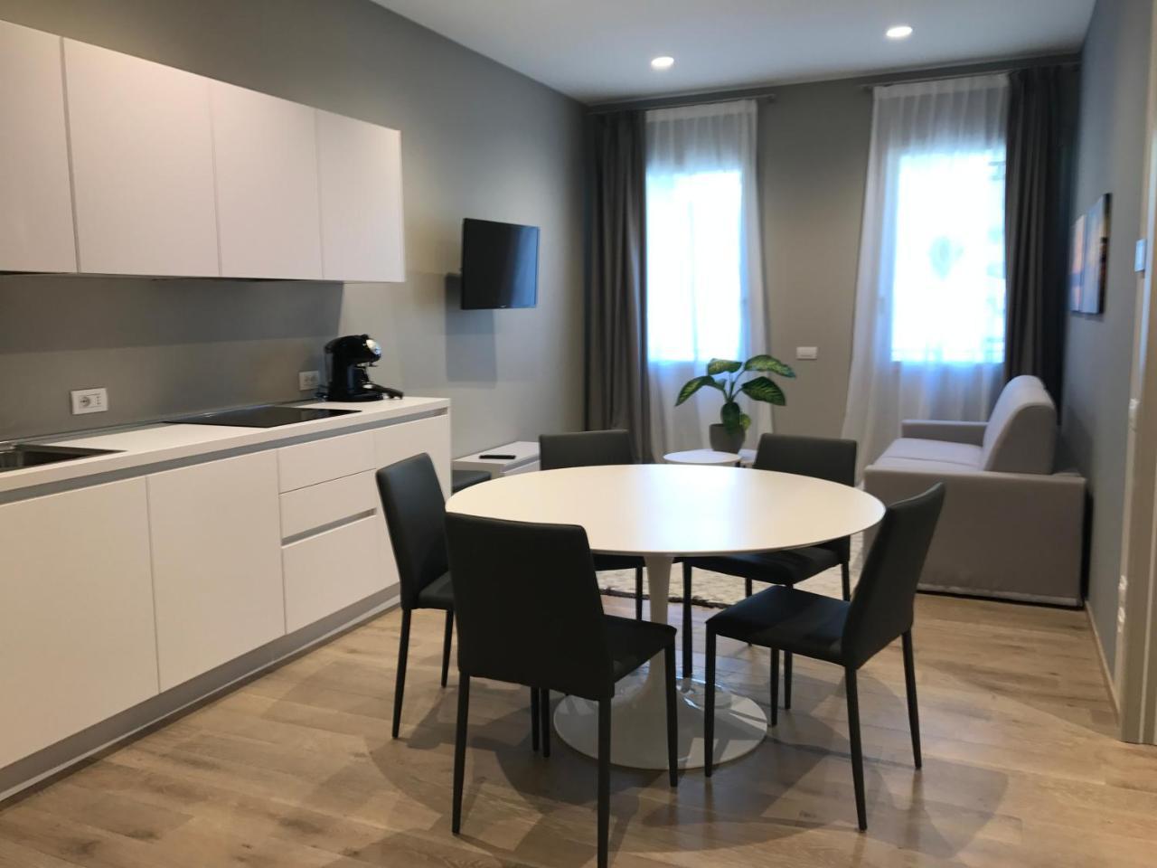 Good Idea! Palace By H-Fast Treviso Bagian luar foto