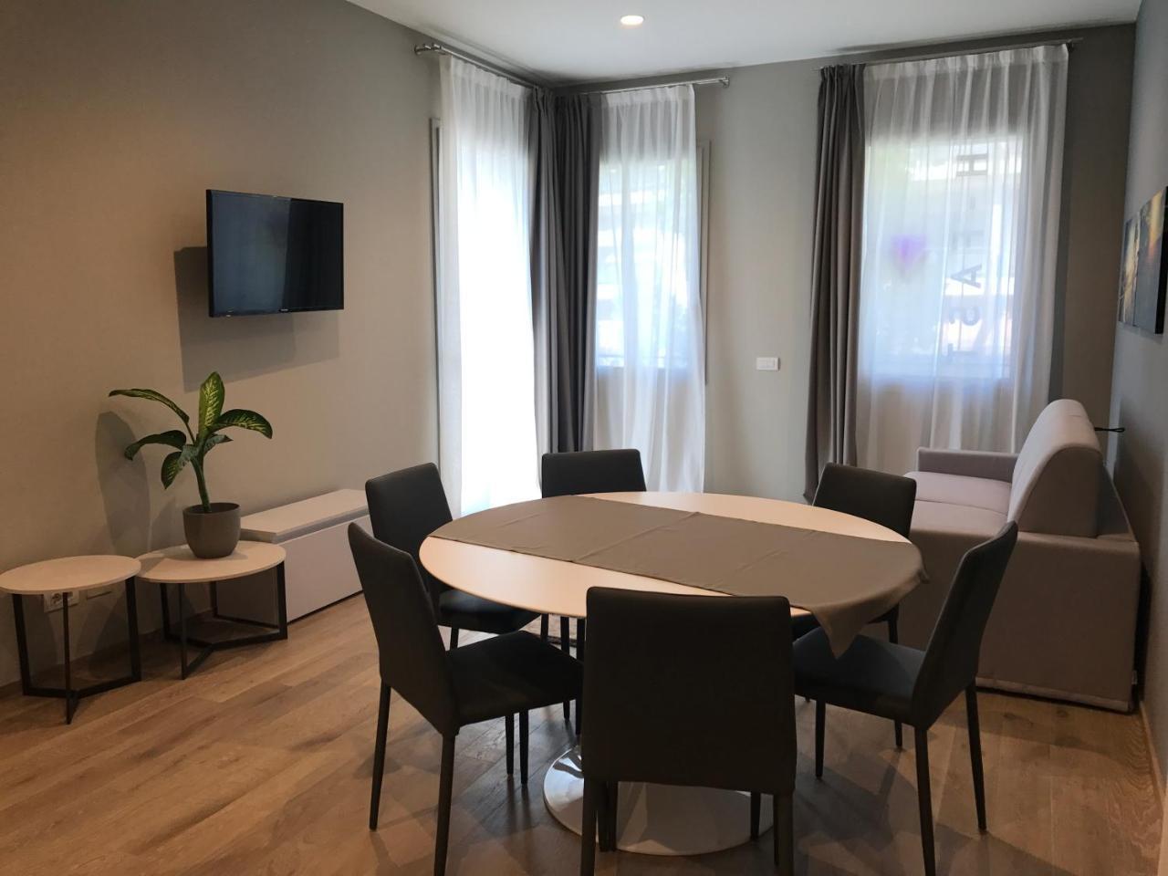 Good Idea! Palace By H-Fast Treviso Bagian luar foto