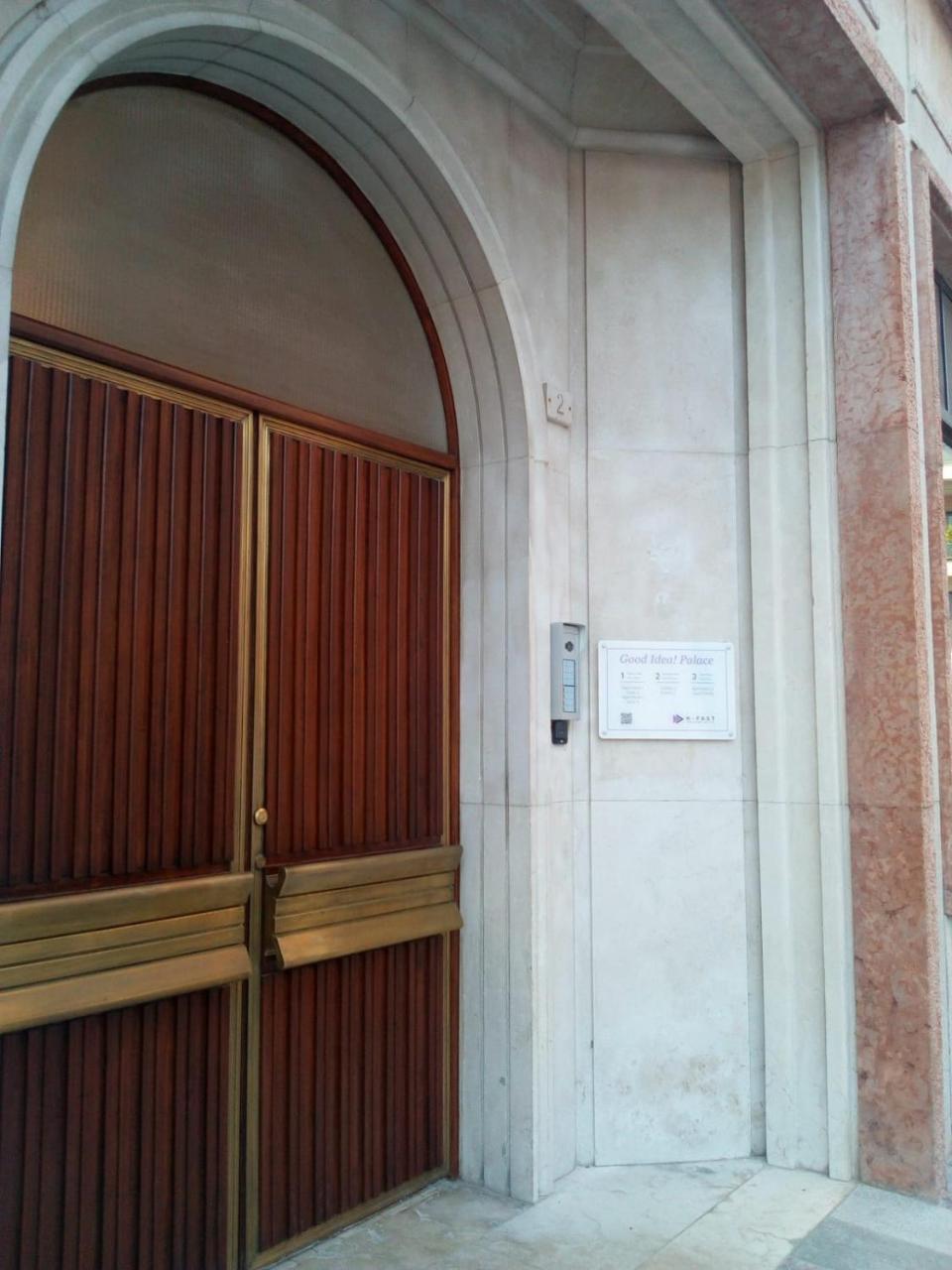 Good Idea! Palace By H-Fast Treviso Bagian luar foto